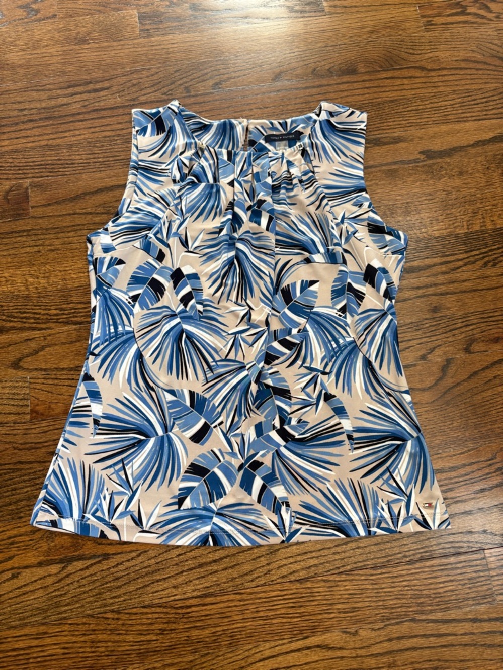 NWT, Tommy Hilfiger Tropical Print Sleeveless Top!